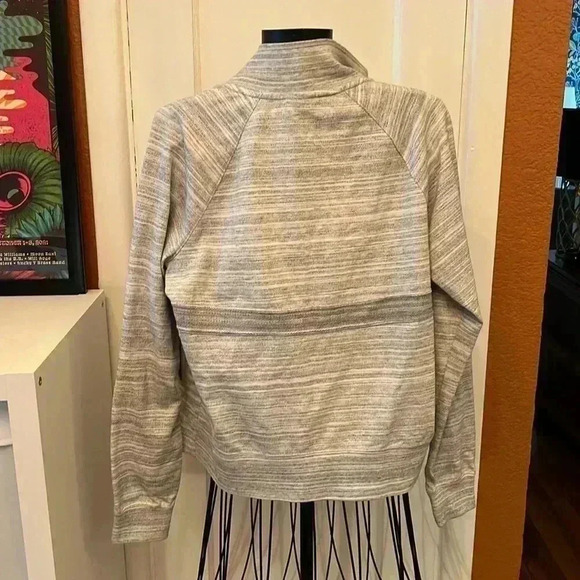 Nike Women's AV15 Knit Track Jacket in White/Gray-Sz M - Picture 2 of 8